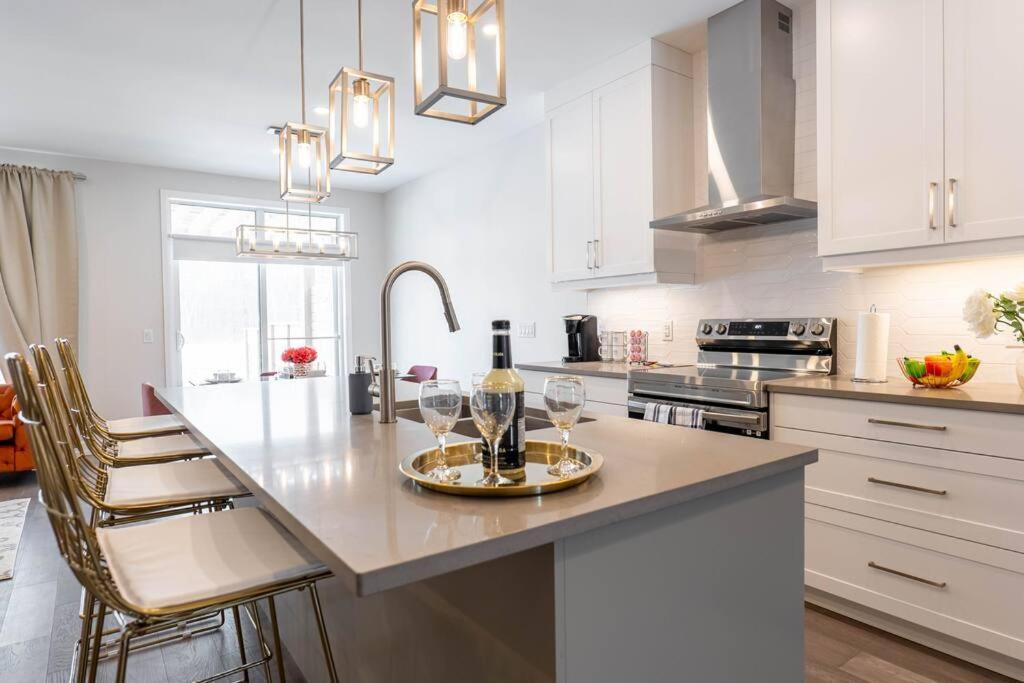 Luxury Niagara 3 Bdr Townhouse /Garage Διαμέρισμα Εξωτερικό φωτογραφία
