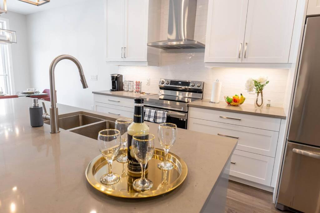 Luxury Niagara 3 Bdr Townhouse /Garage Διαμέρισμα Εξωτερικό φωτογραφία